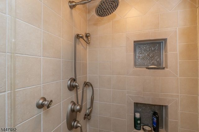 5 Pardun Ave, Milltown Boro, NJ 08850