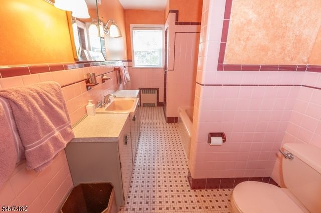 5 Pardun Ave, Milltown Boro, NJ 08850