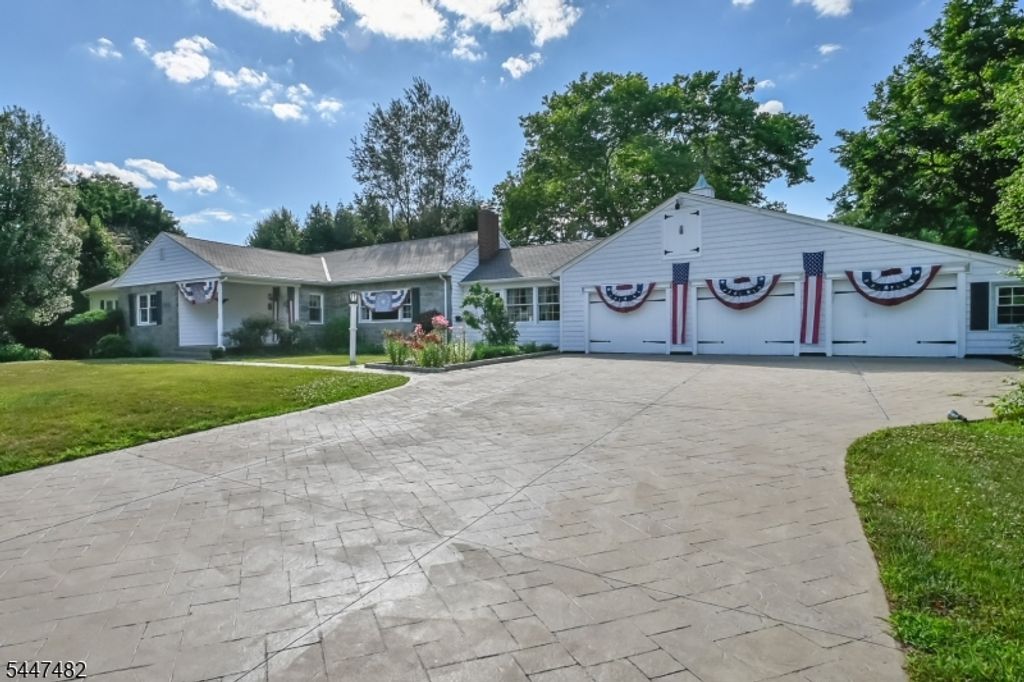 5 Pardun Ave, Milltown Boro, NJ 08850