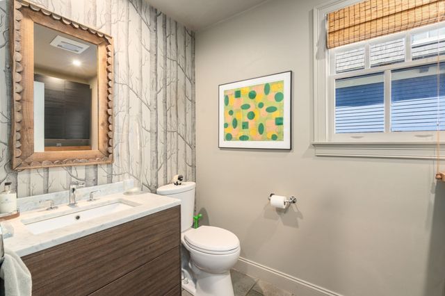 75 Seaverns Ave, Boston, MA 02130