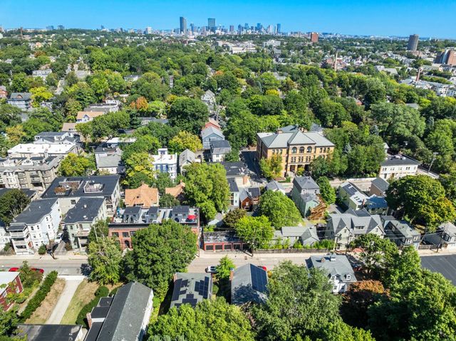 75 Seaverns Ave, Boston, MA 02130