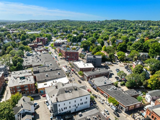 75 Seaverns Ave, Boston, MA 02130