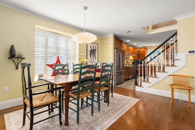 75 Seaverns Ave, Boston, MA 02130