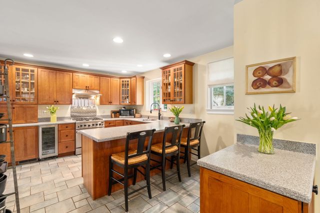 75 Seaverns Ave, Boston, MA 02130