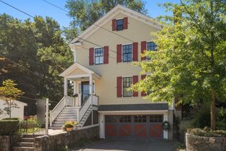 75 Seaverns Ave, Boston, MA 02130