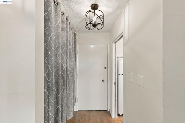2 Panoramic Way 105, Berkeley, CA 94704