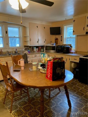 5831 Shawnee Road, Cambria, NY 14132