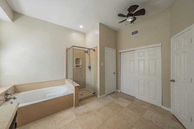 829 Brentwood Drive, Grand Prairie, TX 75052