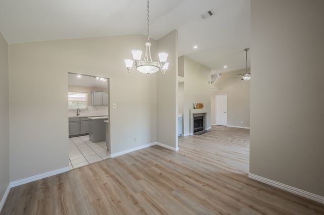 829 Brentwood Drive, Grand Prairie, TX 75052