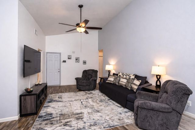 4448 Garbo Way, Antelope, CA 95843