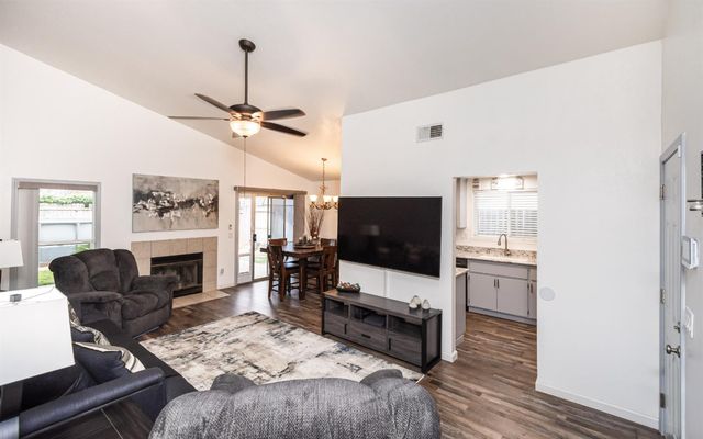 4448 Garbo Way, Antelope, CA 95843