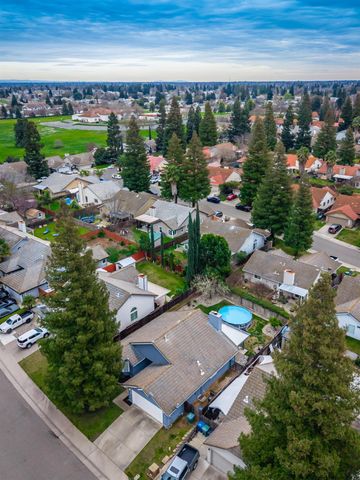 4448 Garbo Way, Antelope, CA 95843