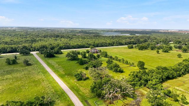 1011 W Fm 1462, Rosharon, TX 77583