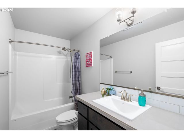 8610 Ne 70TH Cir, Vancouver, WA 98662