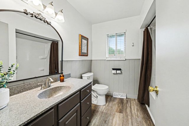 5205 Faircrest Lane, Saginaw, MI 48638