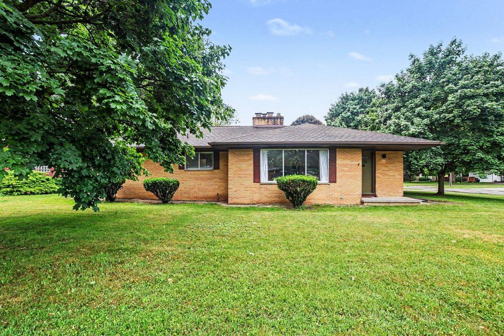 5205 Faircrest Lane, Saginaw, MI 48638