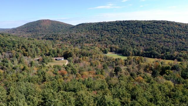 25 Nobletown Road, Hillsdale, NY 12529