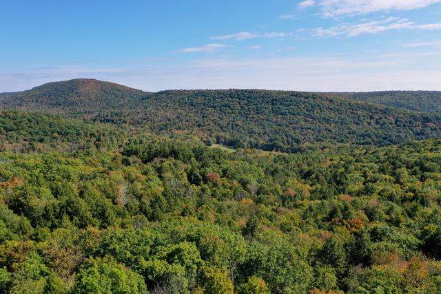 25 Nobletown Road, Hillsdale, NY 12529