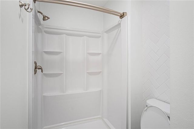 12027 W 58th Place B, Shawnee, KS 66216