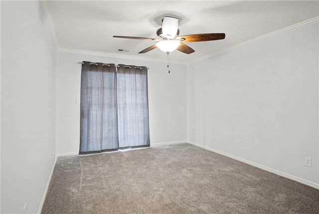 12027 W 58th Place B, Shawnee, KS 66216