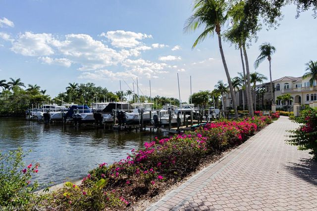 3281 Crossings CT 101, Bonita Springs, FL 34134