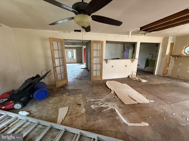 155 SILVER LAKE RD, Bridgeton, NJ 08302