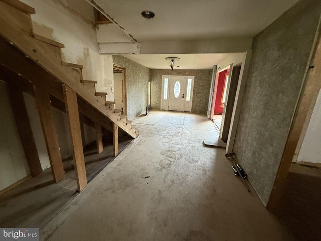 155 SILVER LAKE RD, Bridgeton, NJ 08302