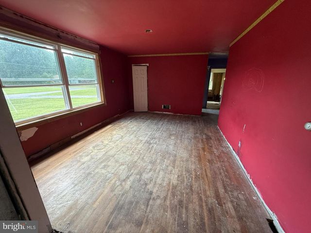 155 SILVER LAKE RD, Bridgeton, NJ 08302
