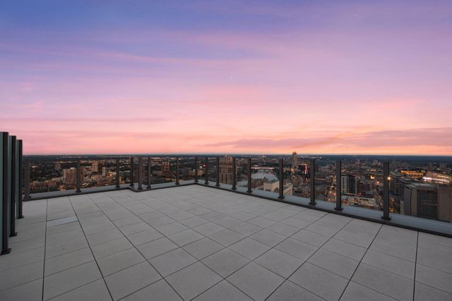 255 Hennepin Avenue 3601, Minneapolis, MN 55401
