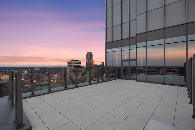 255 Hennepin Avenue 3601, Minneapolis, MN 55401
