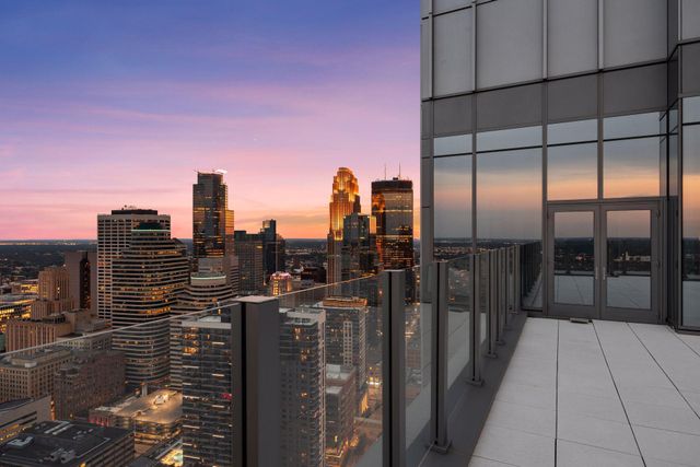 255 Hennepin Avenue 3601, Minneapolis, MN 55401