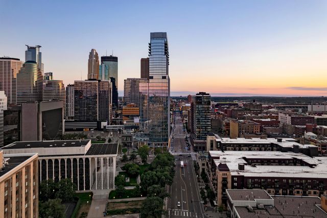 255 Hennepin Avenue 3601, Minneapolis, MN 55401