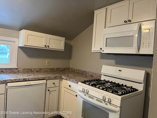 1601 Bailey Street, Lansing, MI 48910