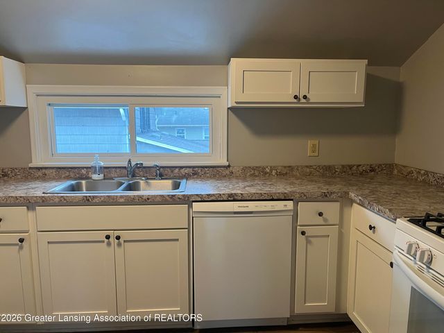 1601 Bailey Street, Lansing, MI 48910