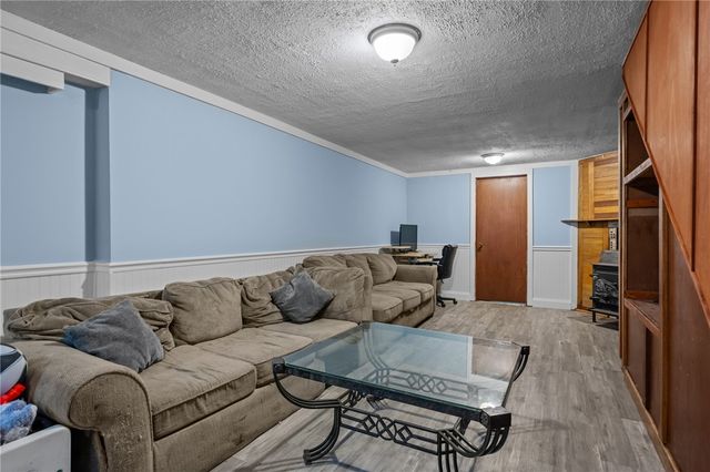 980 Plainfield Pike, Coventry, RI 02827