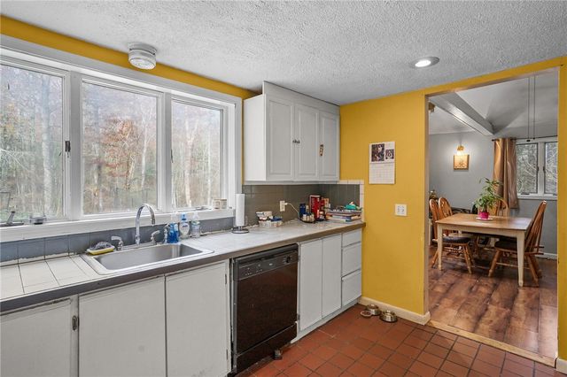 980 Plainfield Pike, Coventry, RI 02827