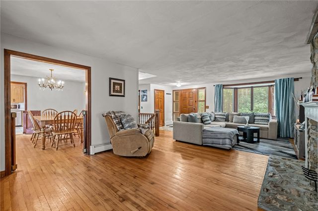 980 Plainfield Pike, Coventry, RI 02827