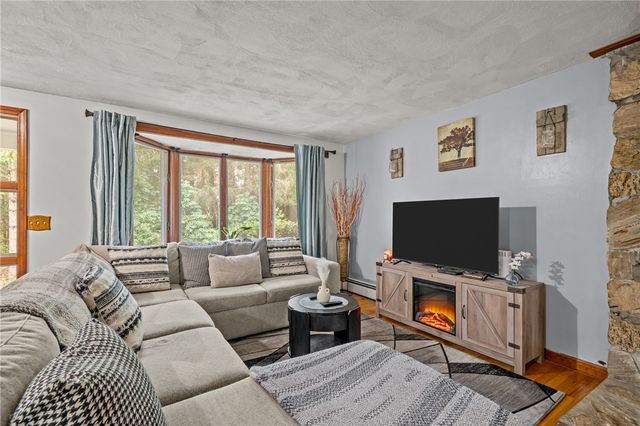 980 Plainfield Pike, Coventry, RI 02827