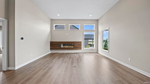 1313 Hager Way, Fort Wayne, IN 46818