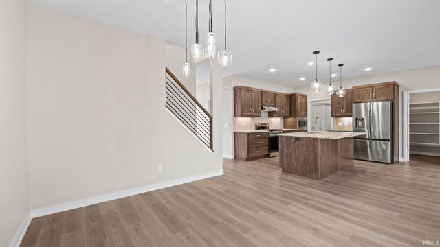 1313 Hager Way, Fort Wayne, IN 46818