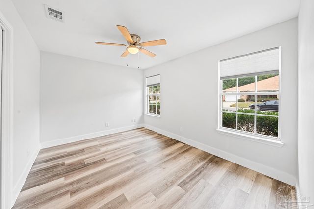 6885 Kapok Dr, Milton, FL 32583