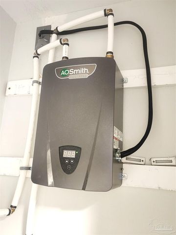 6885 Kapok Dr, Milton, FL 32583