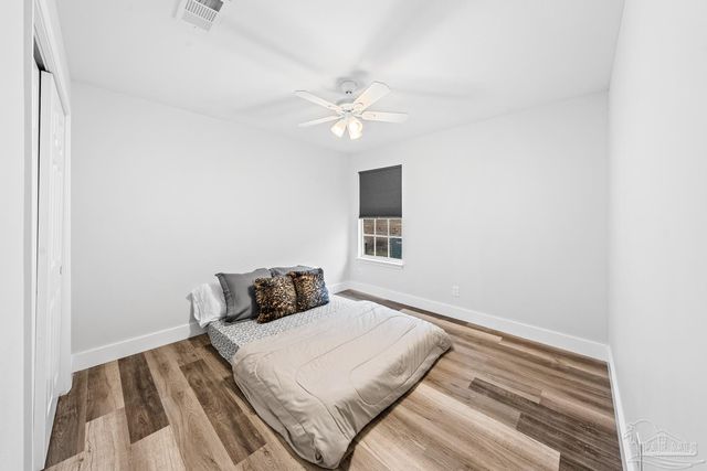 6885 Kapok Dr, Milton, FL 32583