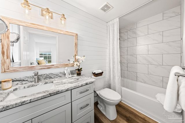 6885 Kapok Dr, Milton, FL 32583