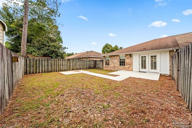 6885 Kapok Dr, Milton, FL 32583