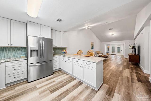 6885 Kapok Dr, Milton, FL 32583