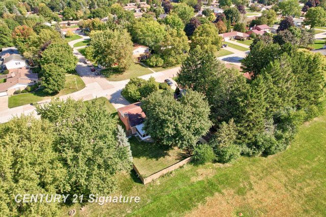 4925 Century Drive, Saginaw Twp, MI 48638