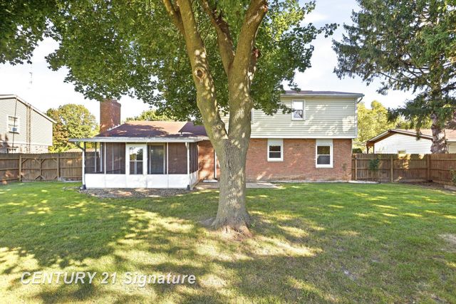 4925 Century Drive, Saginaw Twp, MI 48638