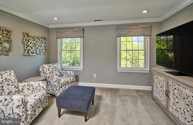 8 CORSALO RD, Lambertville, NJ 08530
