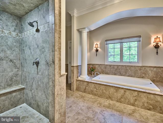8 CORSALO RD, Lambertville, NJ 08530